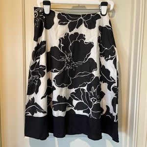 White House Black Market A-line skirt (size 10)